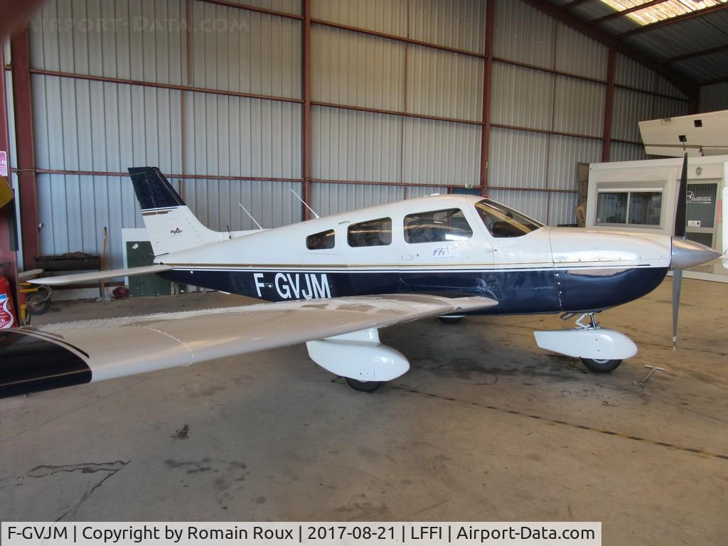 F-GVJM, Piper PA-28-181 Archer C/N 28-43101, Parked