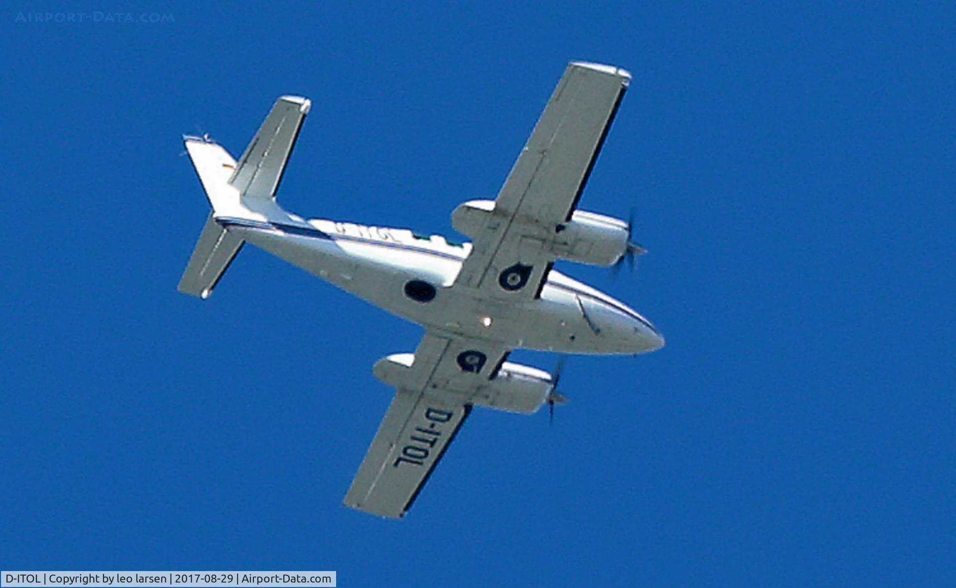 D-ITOL, Cessna T303 Crusader C/N T30300048, D-ITOL on Photo mission over head copenhagen