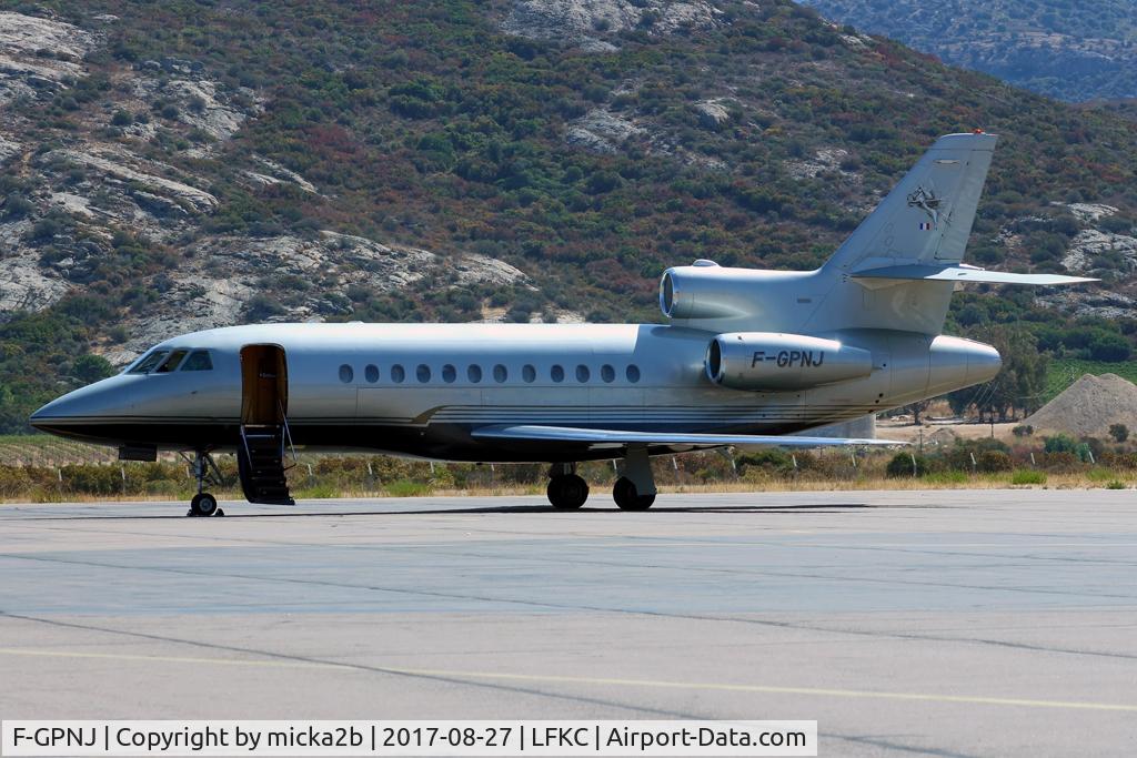 F-GPNJ, 1999 Dassault Falcon 900EX C/N 50, Parked