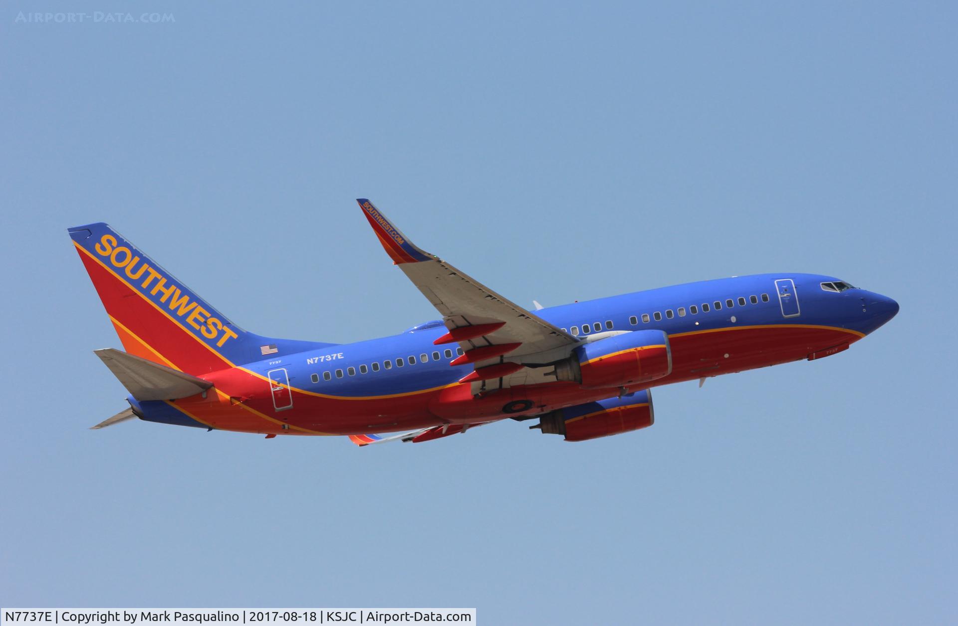 N7737E, 2006 Boeing 737-7BD C/N 33929, Boeing 737-700