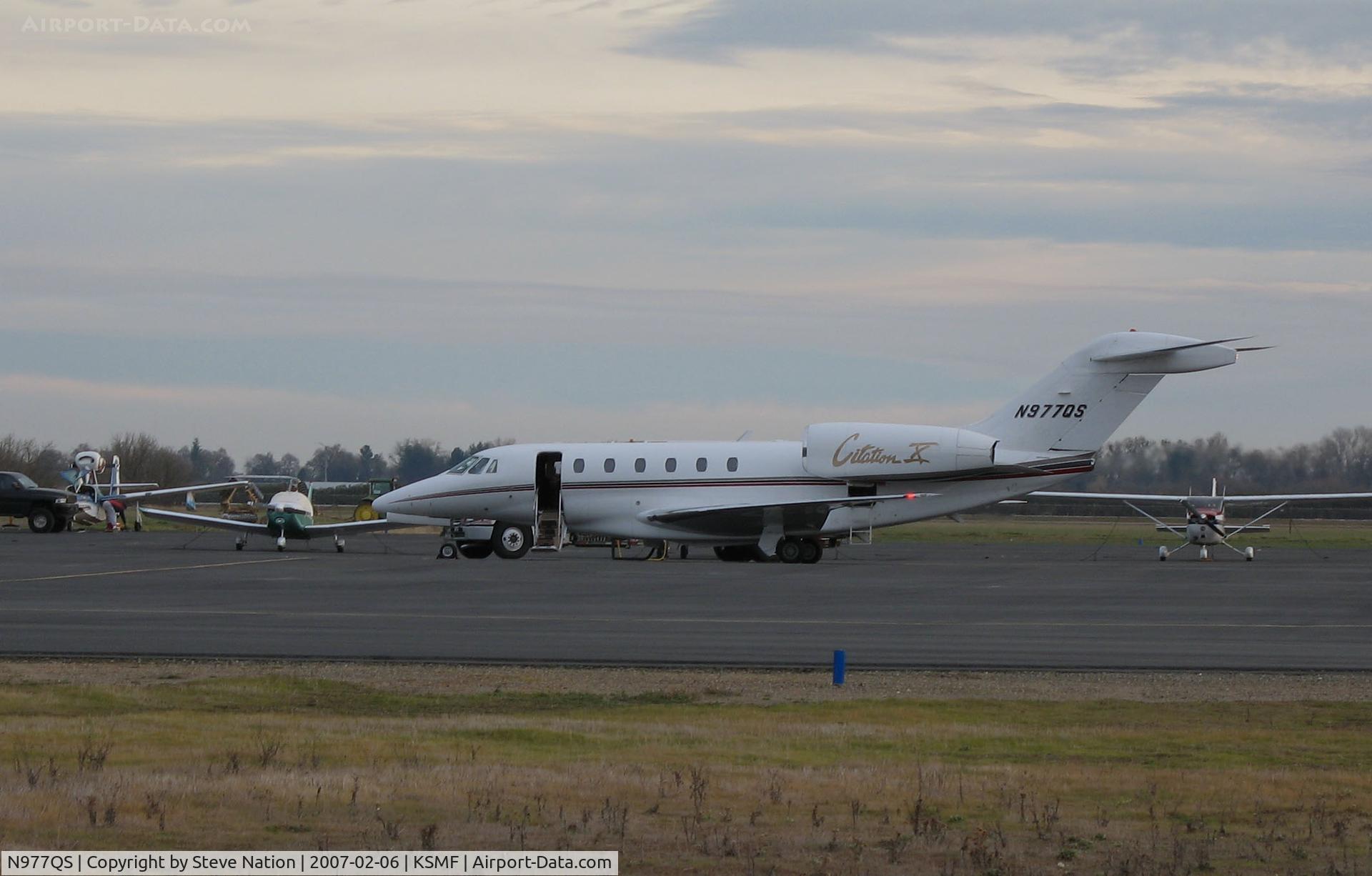 N977QS, 1999 Cessna 750 Citation X Citation X C/N 750-0077, Netjets 1999 Cessna 750 @ Sacramento International Airport, CA Executive Jet Terminal (to Bombardier Inc. 2011-05-10 to N797XJ XOJET 2012-02-09 to N110CX KFD Aviation, Overland Park, KS 2014-05-10)