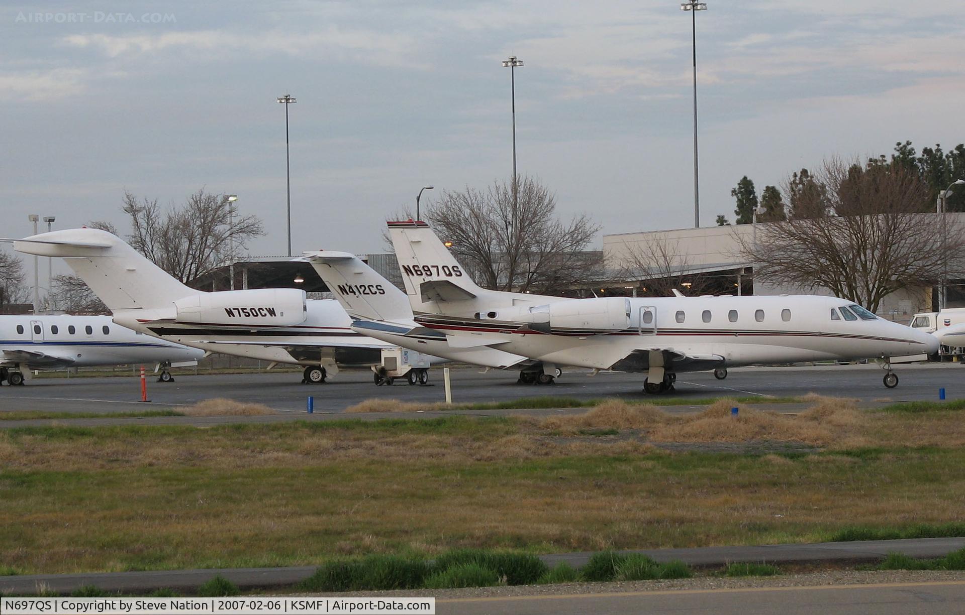 N697QS, 2001 Cessna 560XL Citation Excel C/N 560-5197, Netjets 2001 Cessna 560XL on Cessna Citation Center ramp @ Sacramento International Airport, CA (to N697SD DS Advisors, Chicago, IL 2016-03-09)