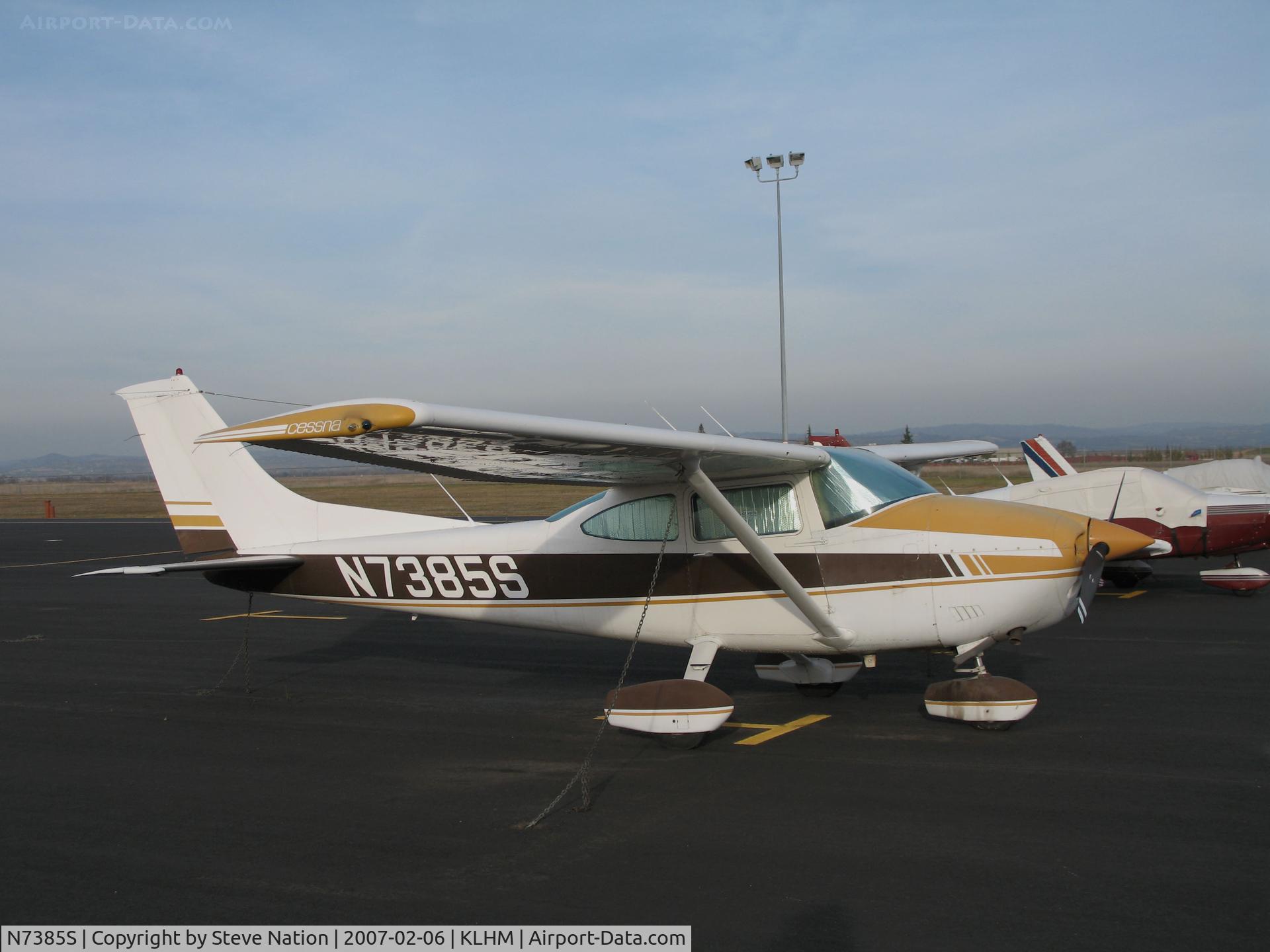 N7385S, 1976 Cessna 182Q Skylane C/N 18265176, Locally-based 1976 Cessna 182Q Skylane @ Lincoln Regional Airport (Karl Harder Field), CA