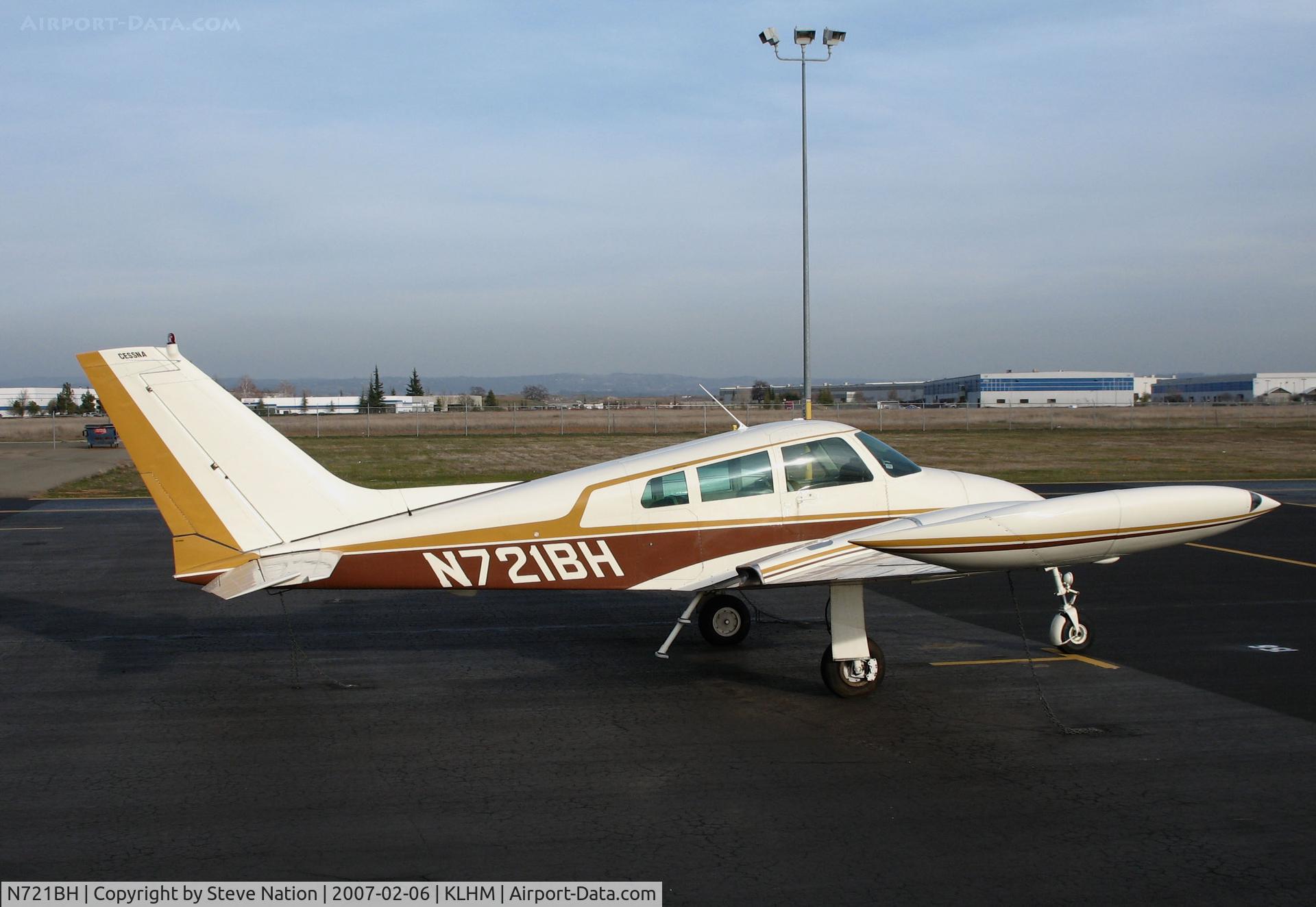 N721BH, 1963 Cessna E310H C/N 310H0143, Locally-based 1963 Cessna E310H @ Lincoln Regional Airport (Karl Harder Field), CA (to Amber Airplane LLC, Los Altos Hills, CA then CX from USCAR 2008-05-21 as exported to Ukraine as UR-VOKA)