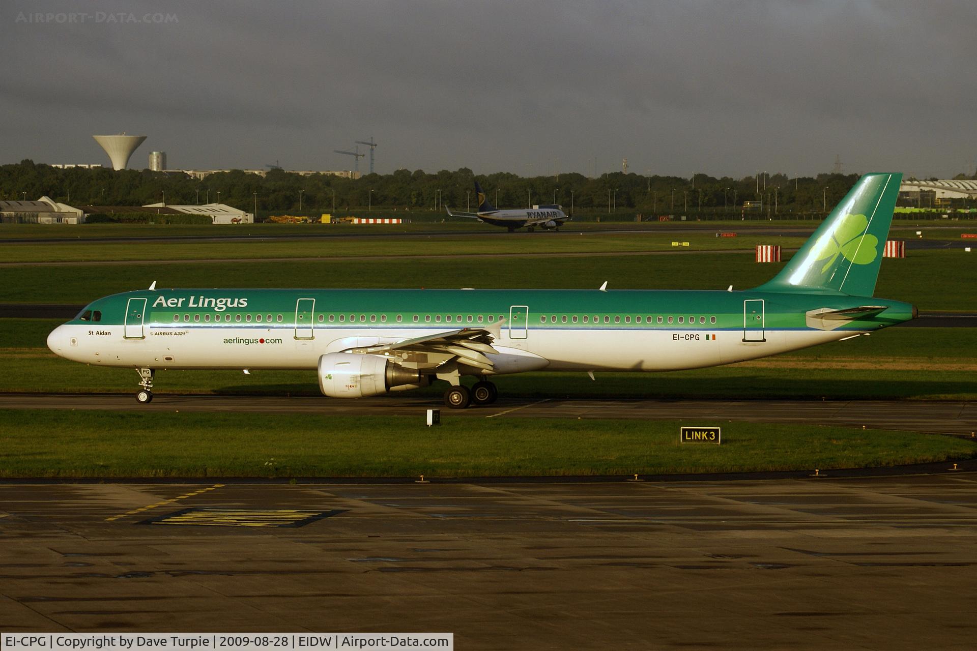 EI-CPG, 1999 Airbus A321-211 C/N 1023, An early morning departure from Dublin.