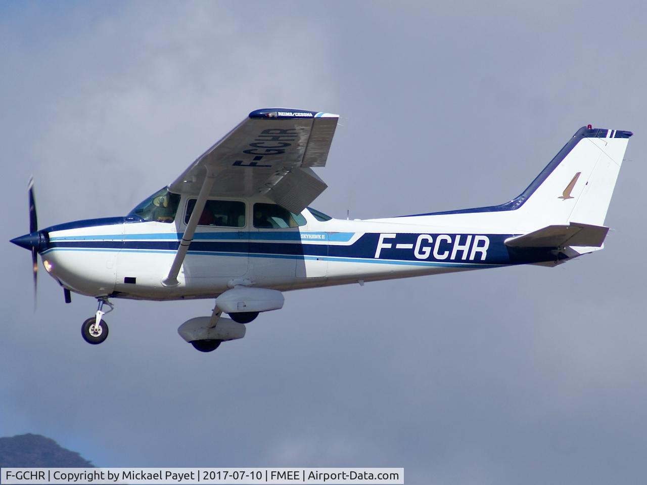 F-GCHR, Reims F172N Skyhawk C/N 2009, Final for rwy 14