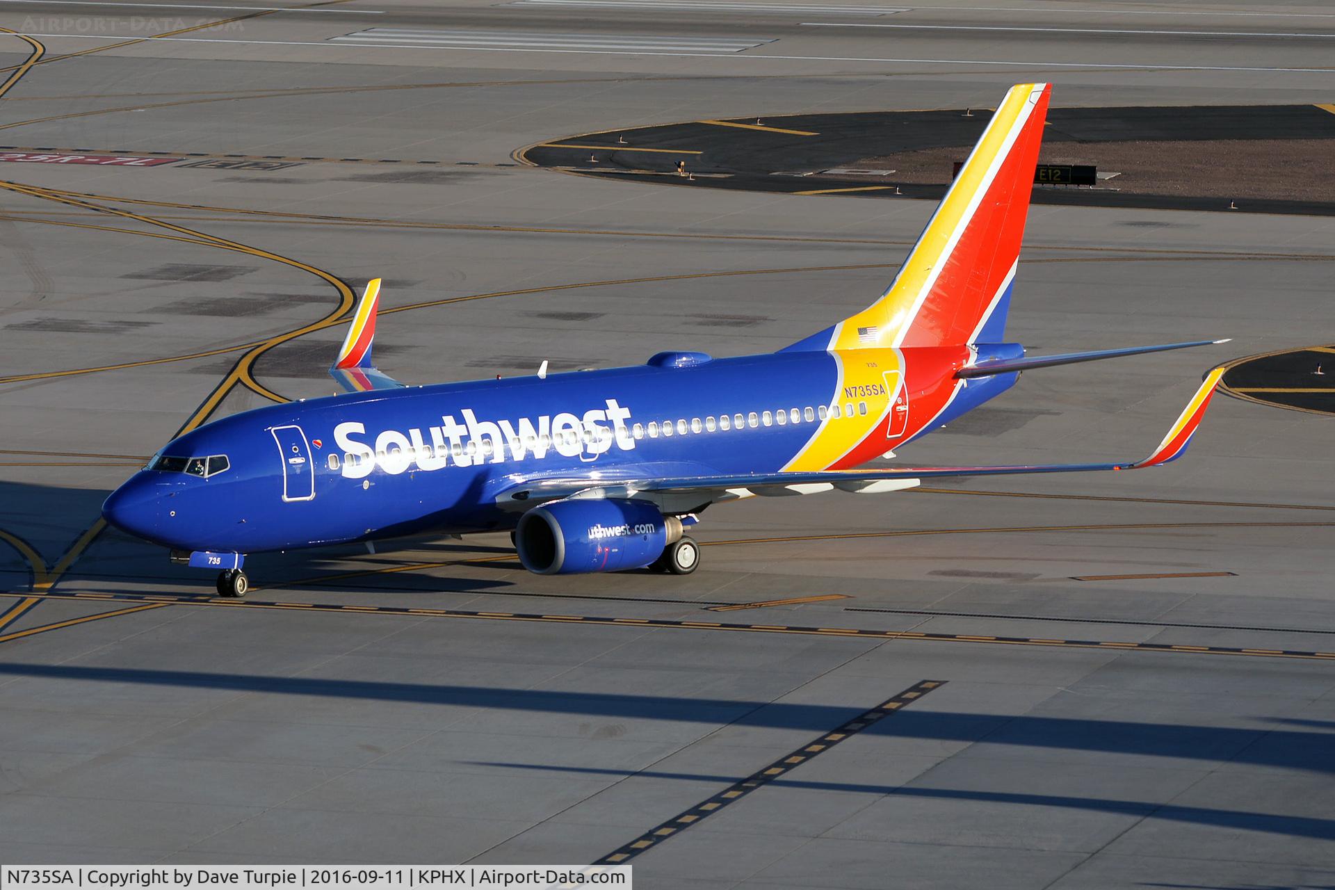 N735SA, 1999 Boeing 737-7H4 C/N 27867, New livery.