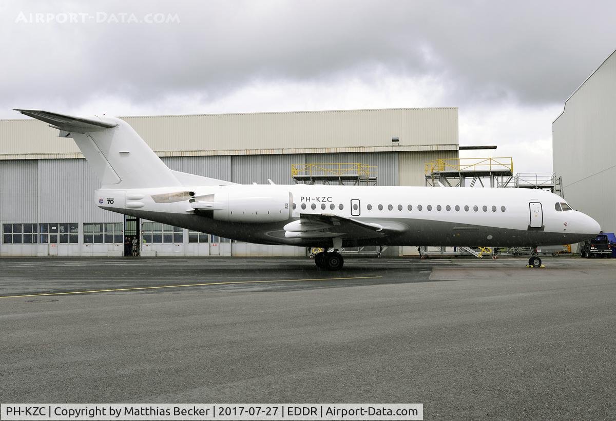 PH-KZC, 1996 Fokker 70 (F-28-0070) C/N 11566, PH-KZC