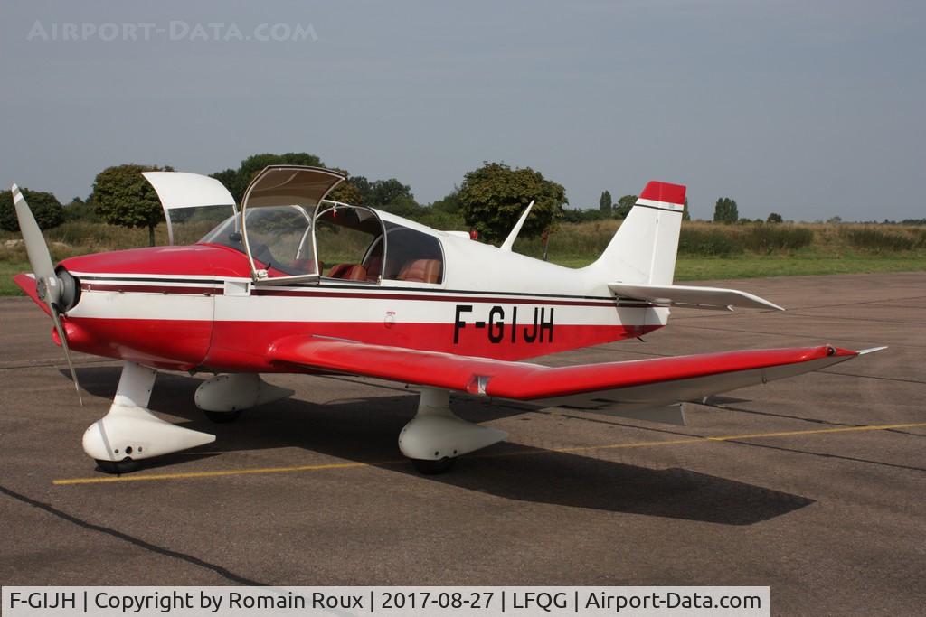 F-GIJH, Robin DR-300-120 Petit Prince C/N 651, Parked