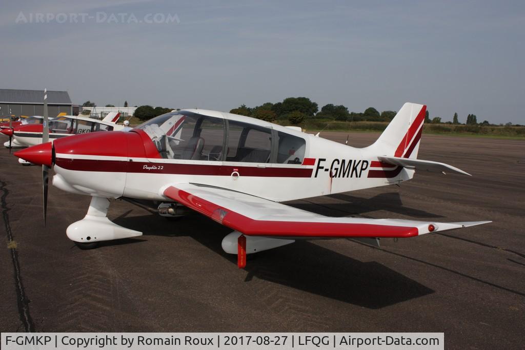 F-GMKP, Robin DR-400-120 Dauphin 2+2 C/N 2182, Parked