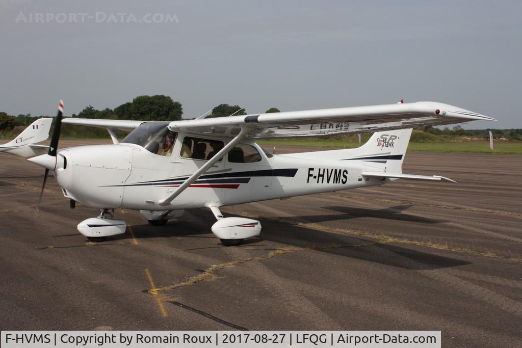 F-HVMS, 2001 Cessna 172S C/N 172S8976, Parked