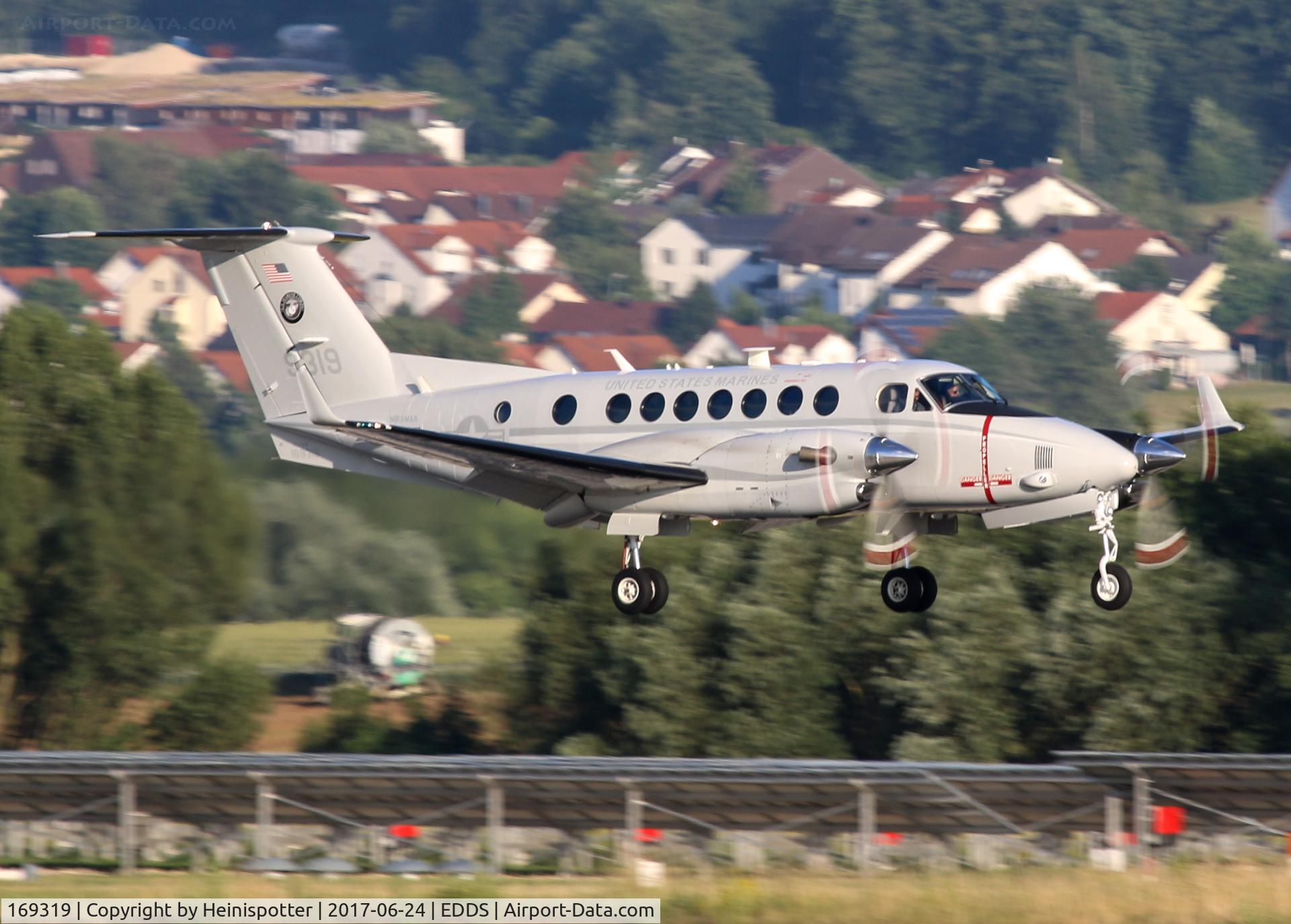 169319, 2015 Beechcraft UC-12W Huron C/N FM-61, 169319 at Stuttgart Airport.