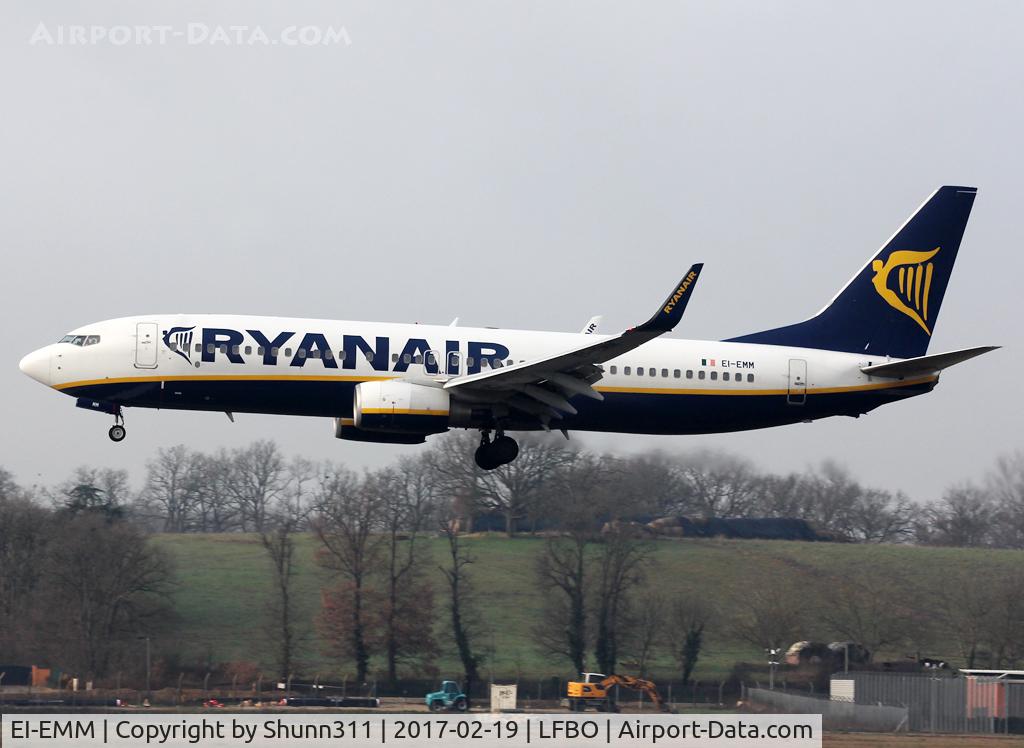 EI-EMM, 2010 Boeing 737-8AS C/N 38514, Landing rwy 14R