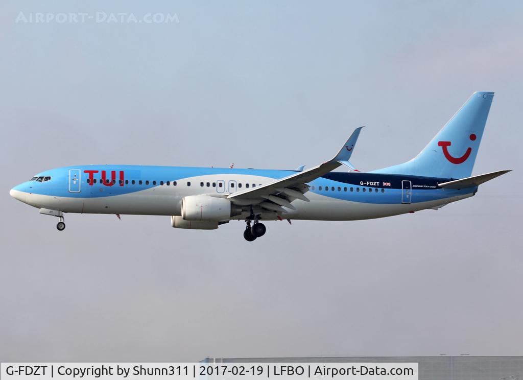 G-FDZT, 2011 Boeing 737-8K5 C/N 37248, Landing rwy 14L