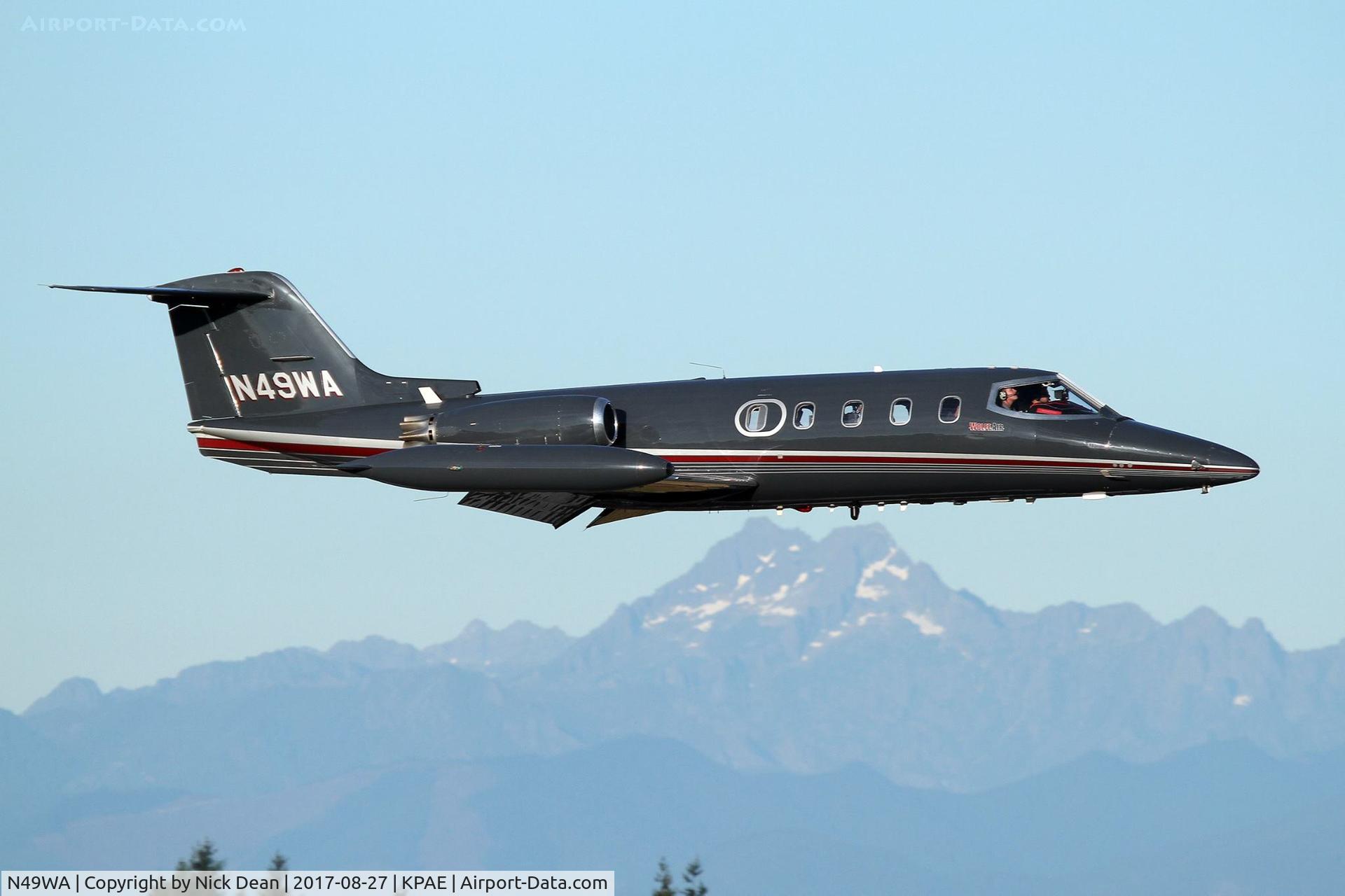 N49WA, 1973 Gates Learjet 25B C/N 142, Filming the G650ER N650GD