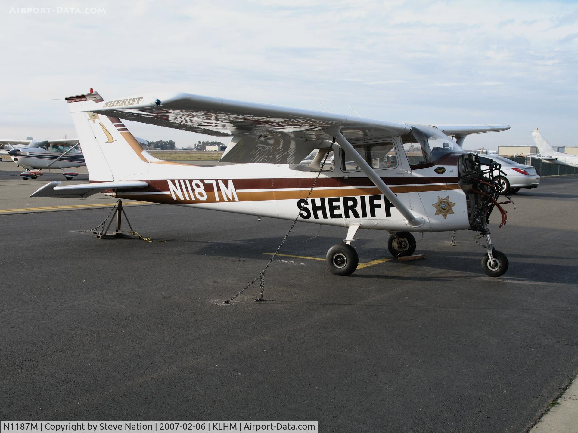 N1187M, 1970 Cessna 172K Skyhawk C/N 17258687, Yolo County SHERIFF Department 1970 Cessna 172K in for maintenance @ Lincoln Regional Airport (Karl Harder Field), CA minus engine