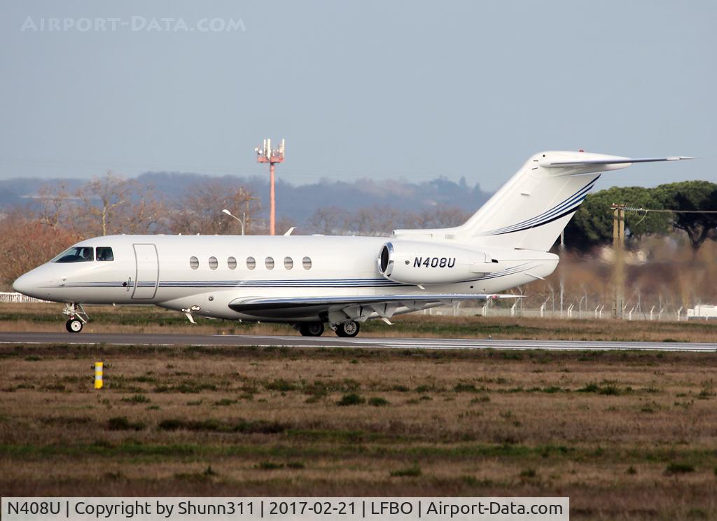 N408U, 2008 Hawker Beechcraft 4000 C/N RC-17, Ready to take off from rwy 32R
