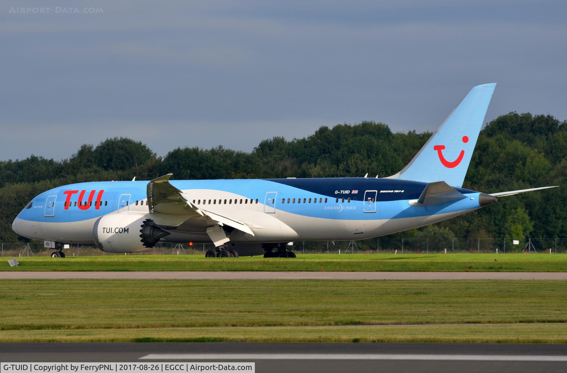 G-TUID, 2013 Boeing 787-8 Dreamliner C/N 36424, TUI B788 vacating the runway.
