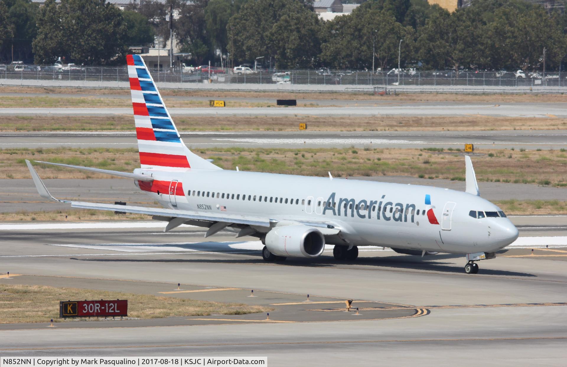 N852NN, 2010 Boeing 737-823 C/N 40581, Boeing 737-800