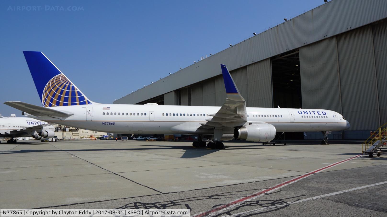 N77865, 2002 Boeing 757-33N C/N 32589, SFO 2017.