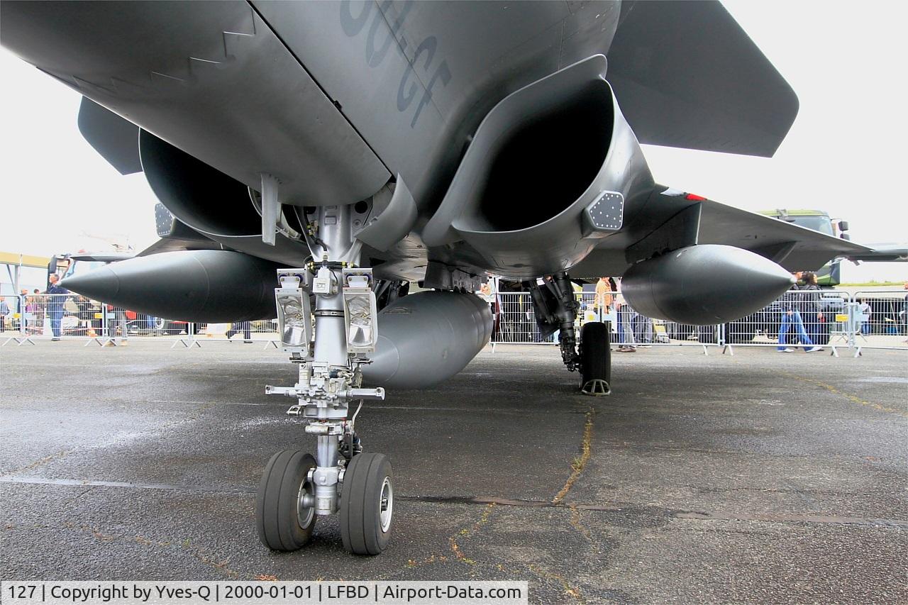 127, Dassault Rafale C C/N 127, Dassault Rafale C, Close view of front landing gear, Bordeaux-Mérignac Air Base 106 (LFBD-BOD) Open day 2017