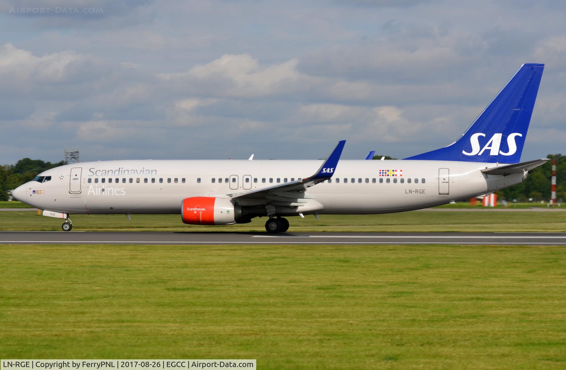LN-RGE, 2013 Boeing 737-883 C/N 38037, SAS B738 taking-of.