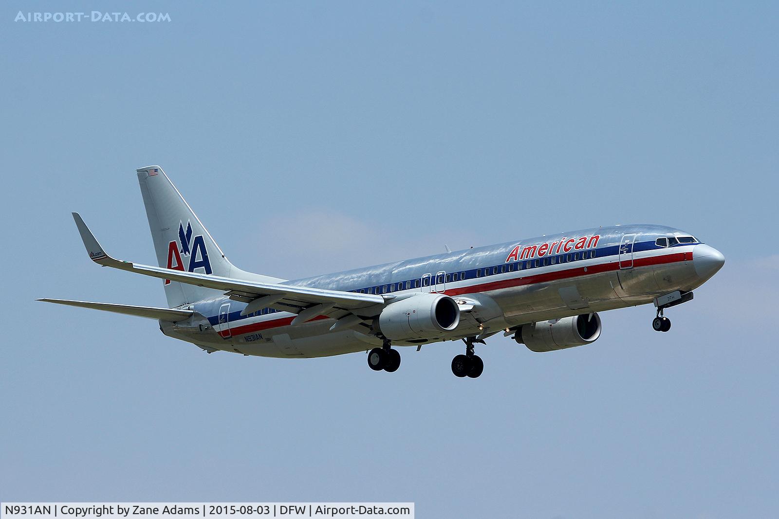 N931AN, 2000 Boeing 737-823 C/N 30079, Flown with the guys a couple of times, seems like fun