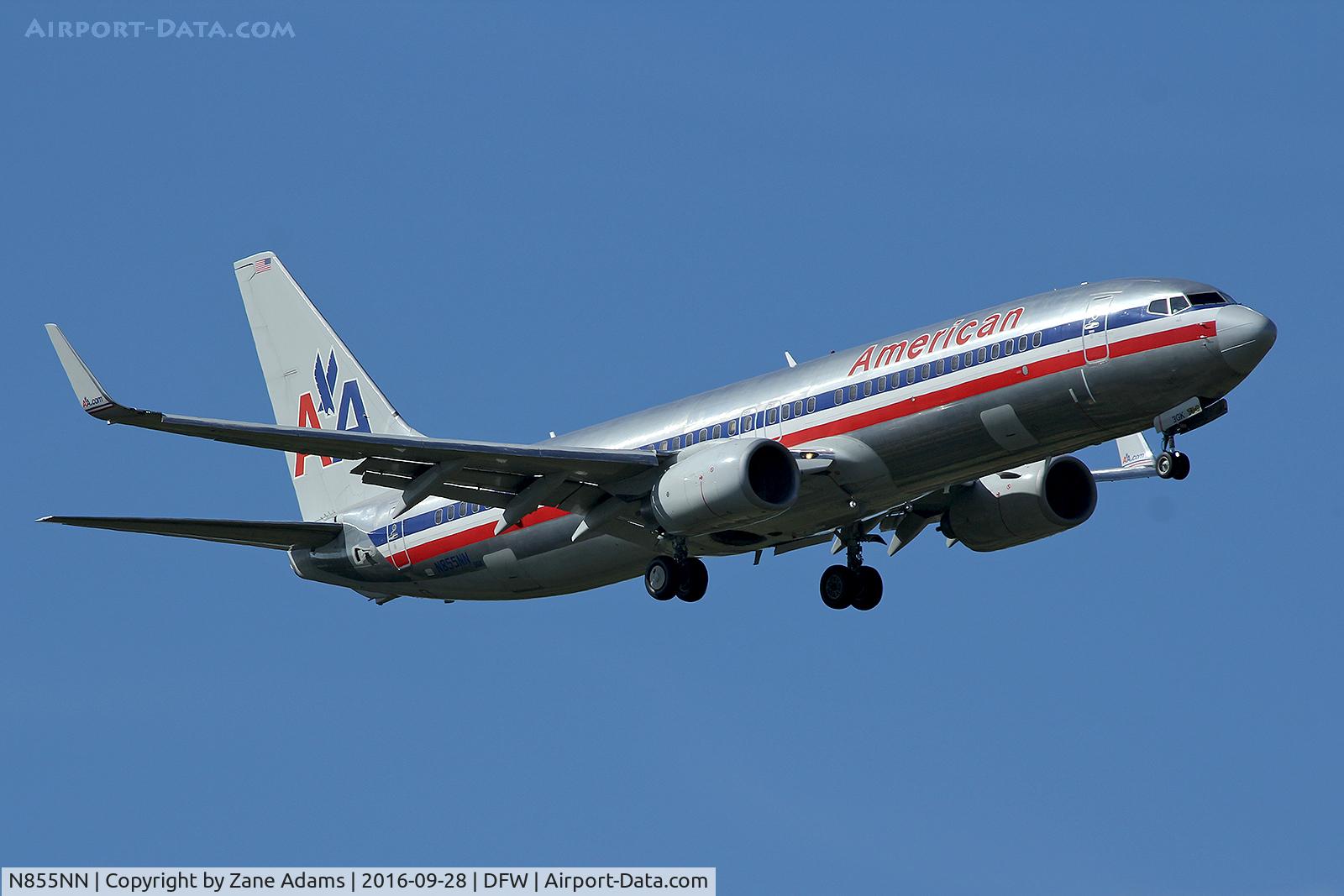 N855NN, 2010 Boeing 737-823 C/N 40582, Arriving at DFW Airport