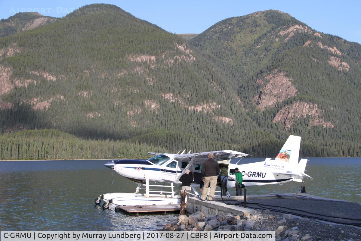 C-GRMU, 2000 Cessna 208 Caravan I C/N 20800321, On the water of Muncho Lake at the Northern Rockies Lodge, BC.