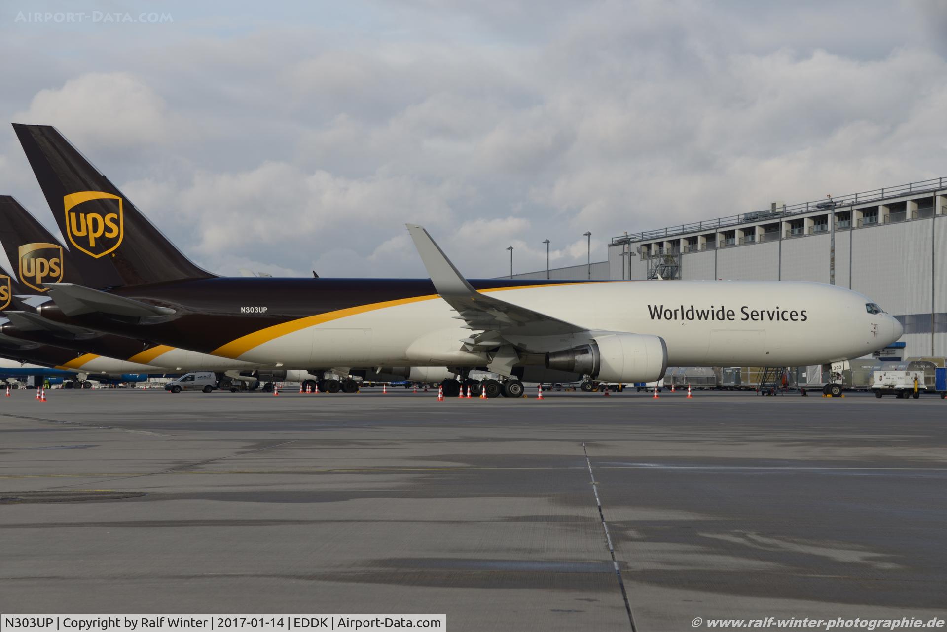 N303UP, 1995 Boeing 767-34AF C/N 27241, Boeing 767-34AFER - 5X UPS United Parcel Service - 27241 - N303UP - 14.01.2017 - CGN