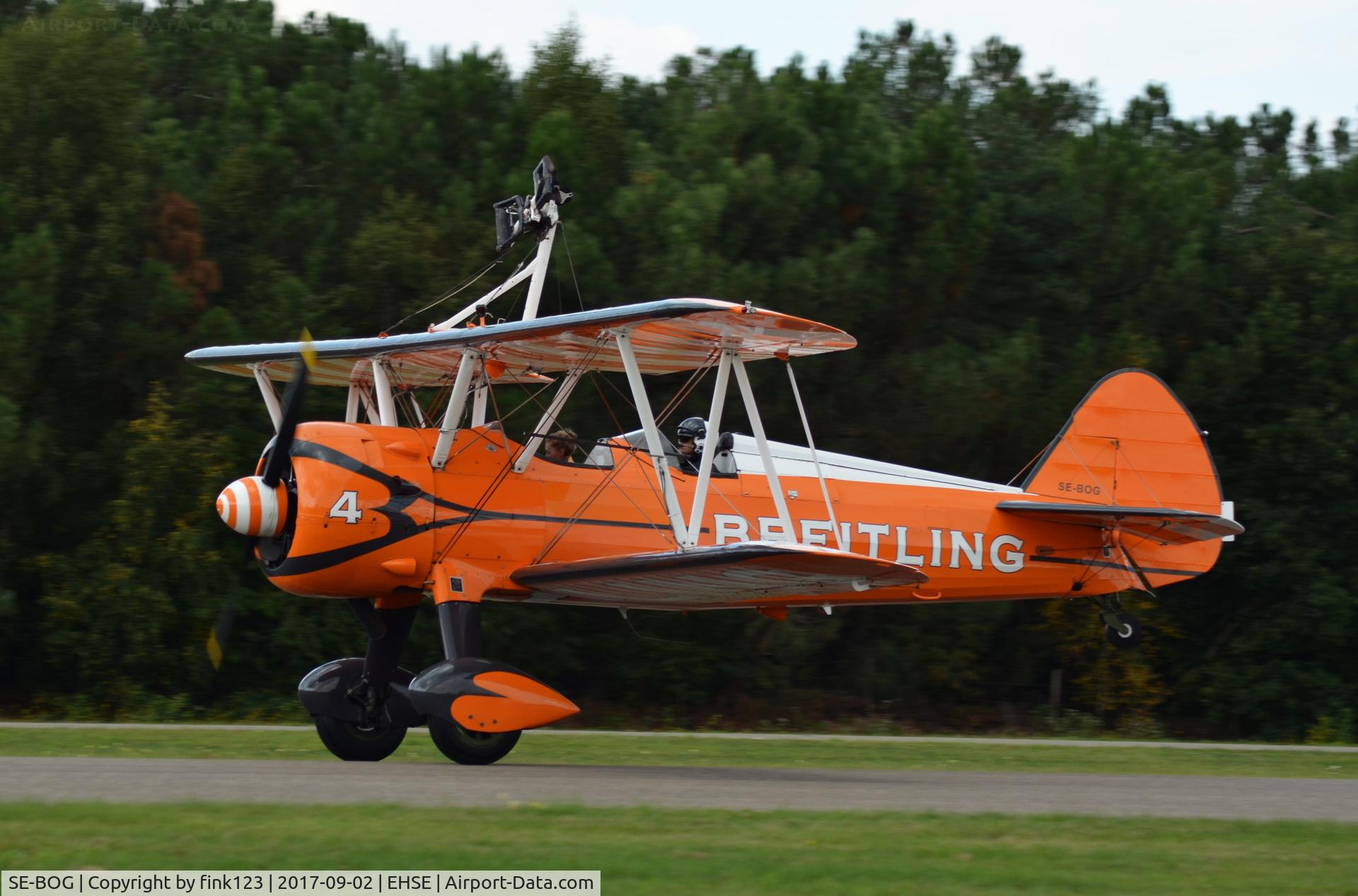 SE-BOG, 1942 Boeing N2S-3 Kaydet (B75N1) C/N 75-7128, breitling wingwalkers