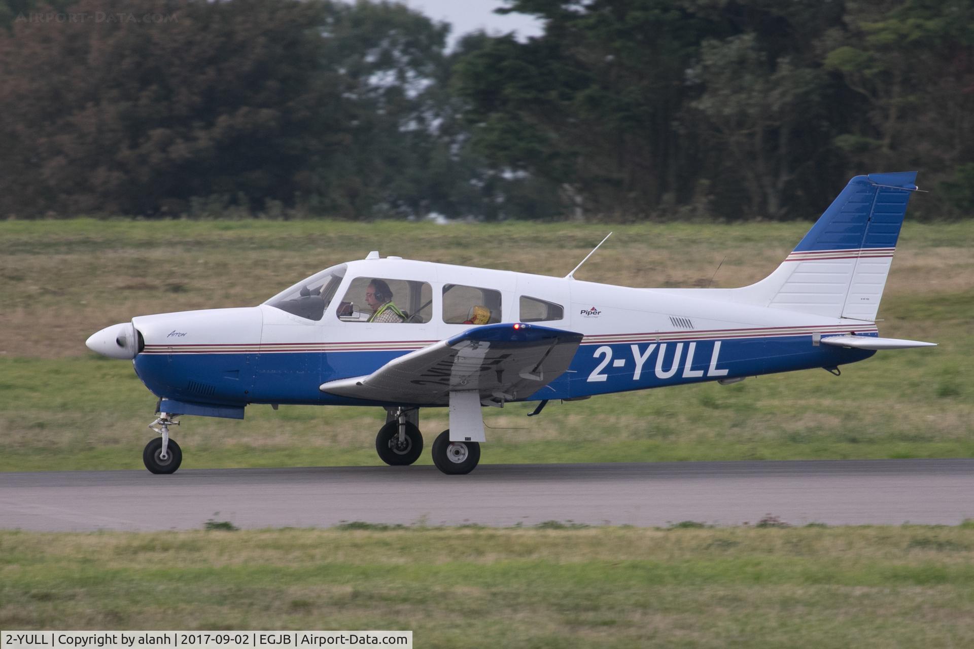 2-YULL, 2005 Piper PA-28R-201 Cherokee Arrow III C/N 2844118, Rolling out after arrival on 27, Guernsey