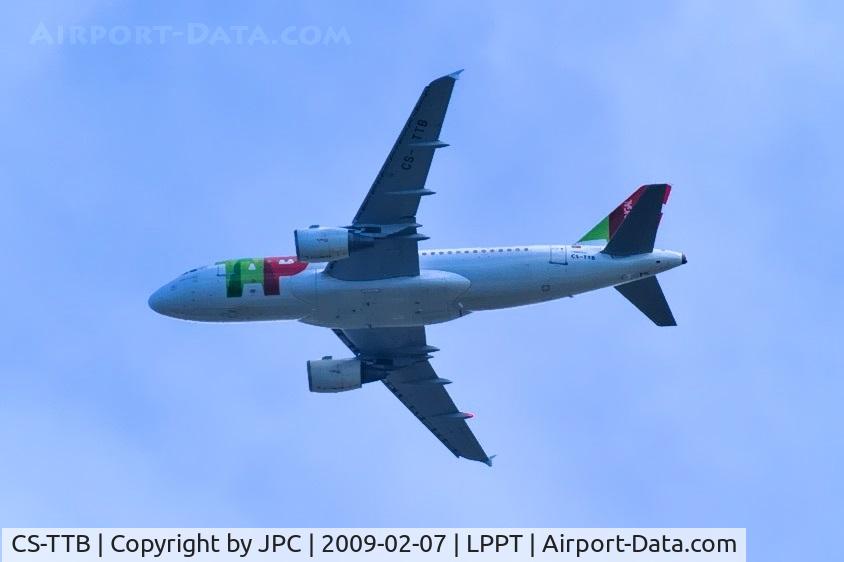 CS-TTB, 1997 Airbus A319-111 C/N 755, Approaching