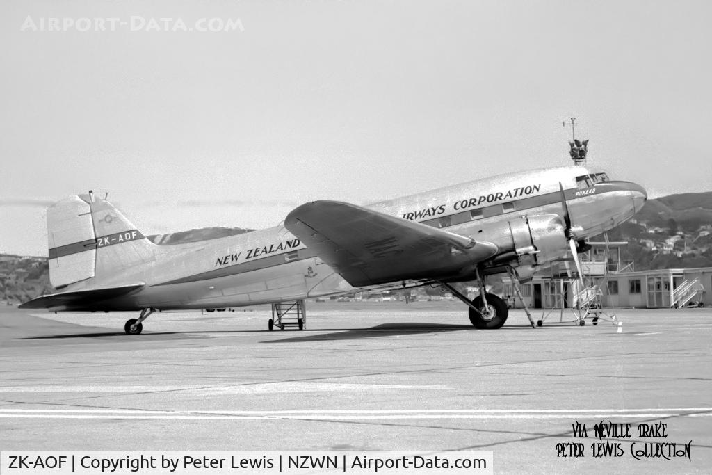 ZK-AOF, Douglas DC-3C C/N 32899, NZ National Airways Corp., Wellington