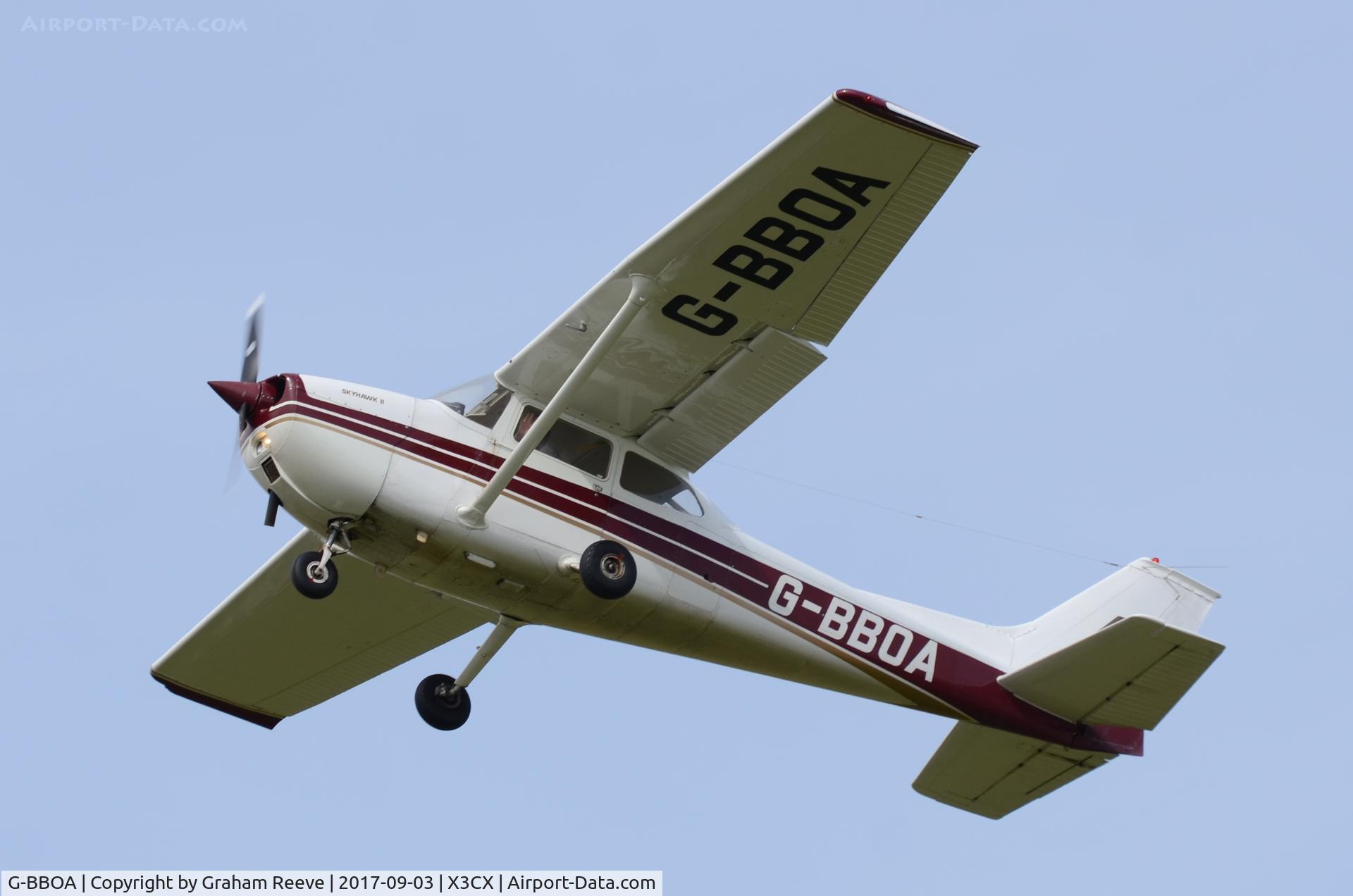G-BBOA, 1973 Reims F172M Skyhawk Skyhawk C/N 1066, Departing from Northrepps.