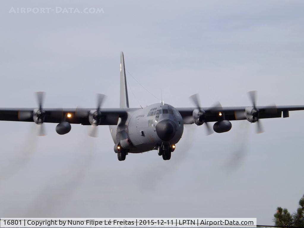 16801, 1977 Lockheed C-130H-30 Hercules C/N 382-4749, Landing.