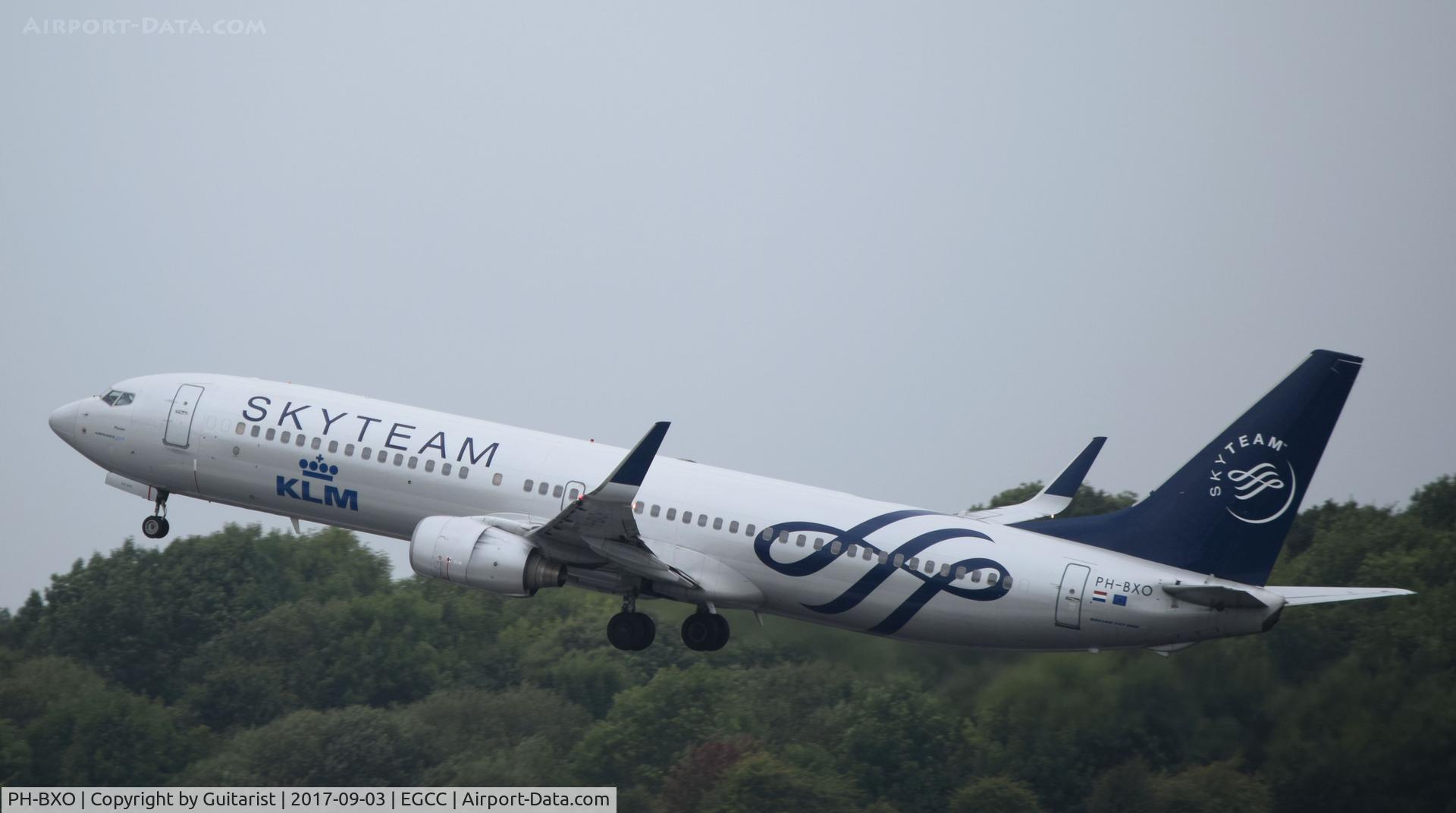 PH-BXO, 2001 Boeing 737-9K2 C/N 29599, At Manchester