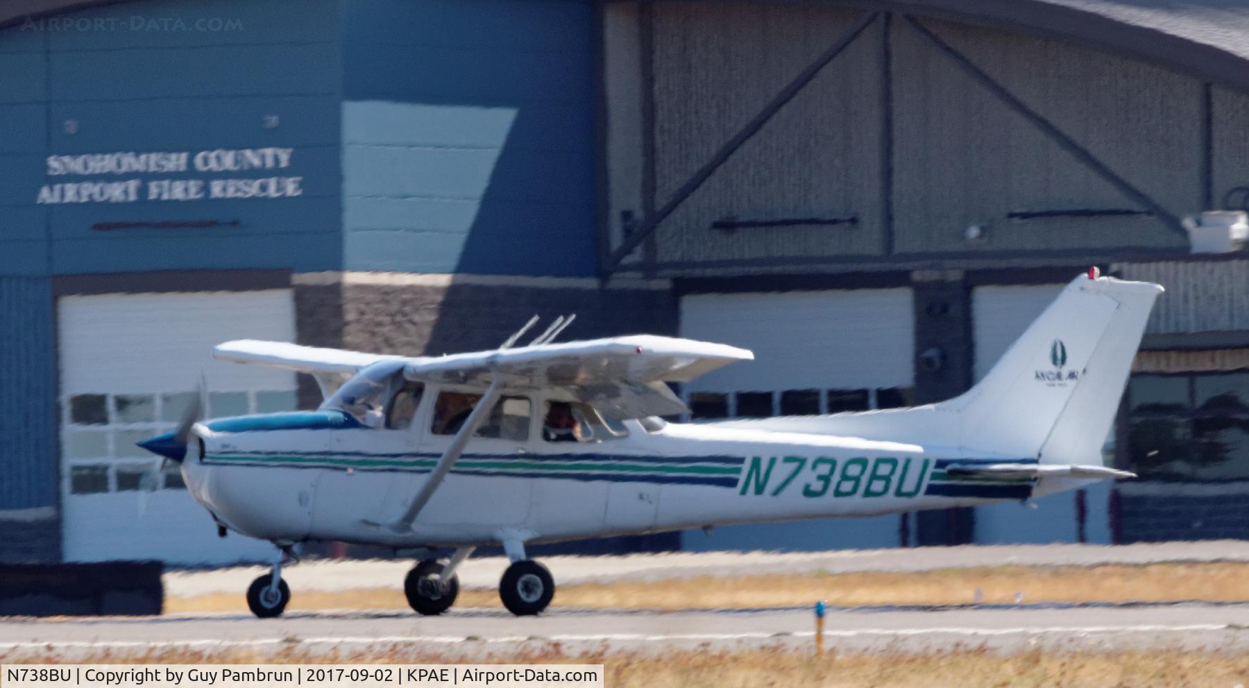 N738BU, 1977 Cessna 172N C/N 17269856, Landing
