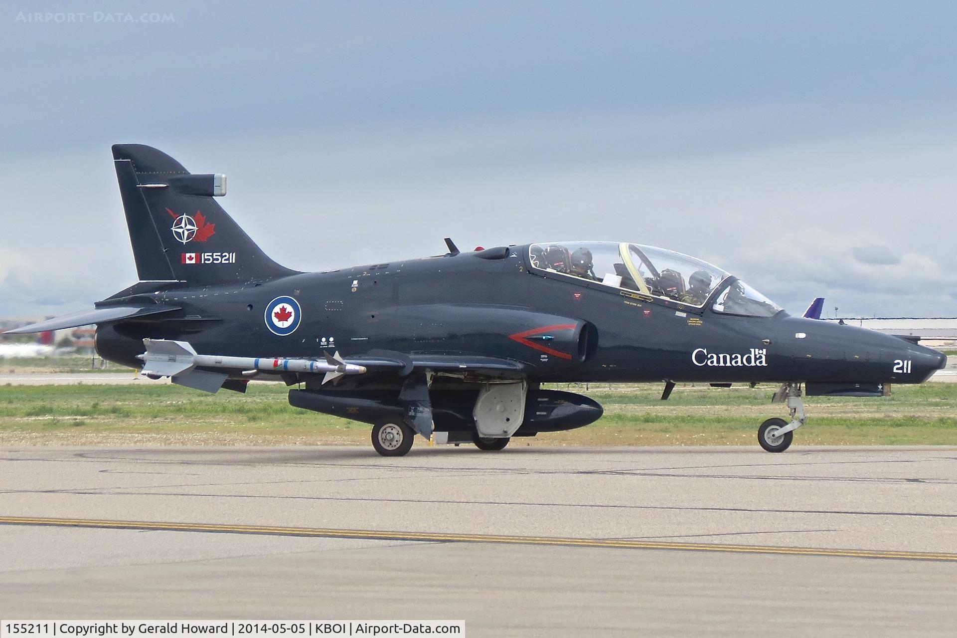 155211, 2000 BAE Systems CT-155 Hawk C/N IT019/705, Taxiing on Bravo to RWY 28L.  No.2 CFFTS, Moose Jaw, Saskatchewan, Canada.
