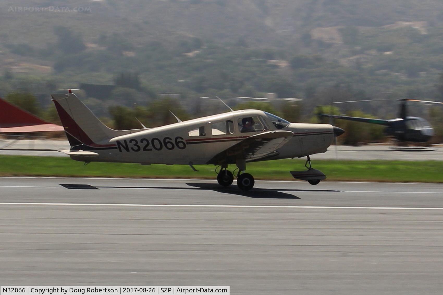 N32066, 1974 Piper PA-28-151 Cherokee Warrior C/N 28-7515059, 1974 Piper PA-28-151 WARRIOR, Lycoming O-320-E3D 150 Hp, landing roll Rwy 22