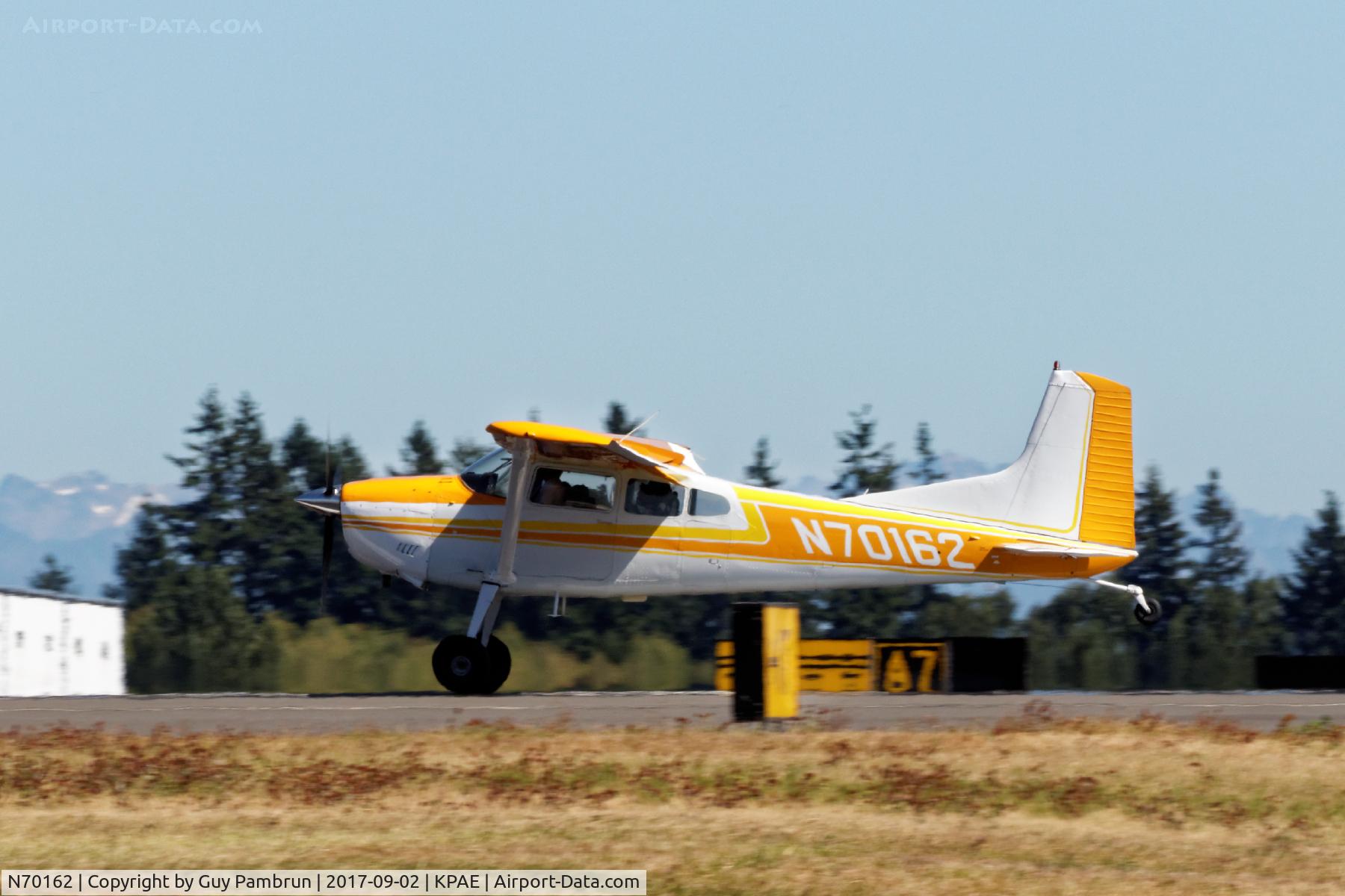 N70162, 1972 Cessna A185E Skywagon 185 C/N 18502028, Landing