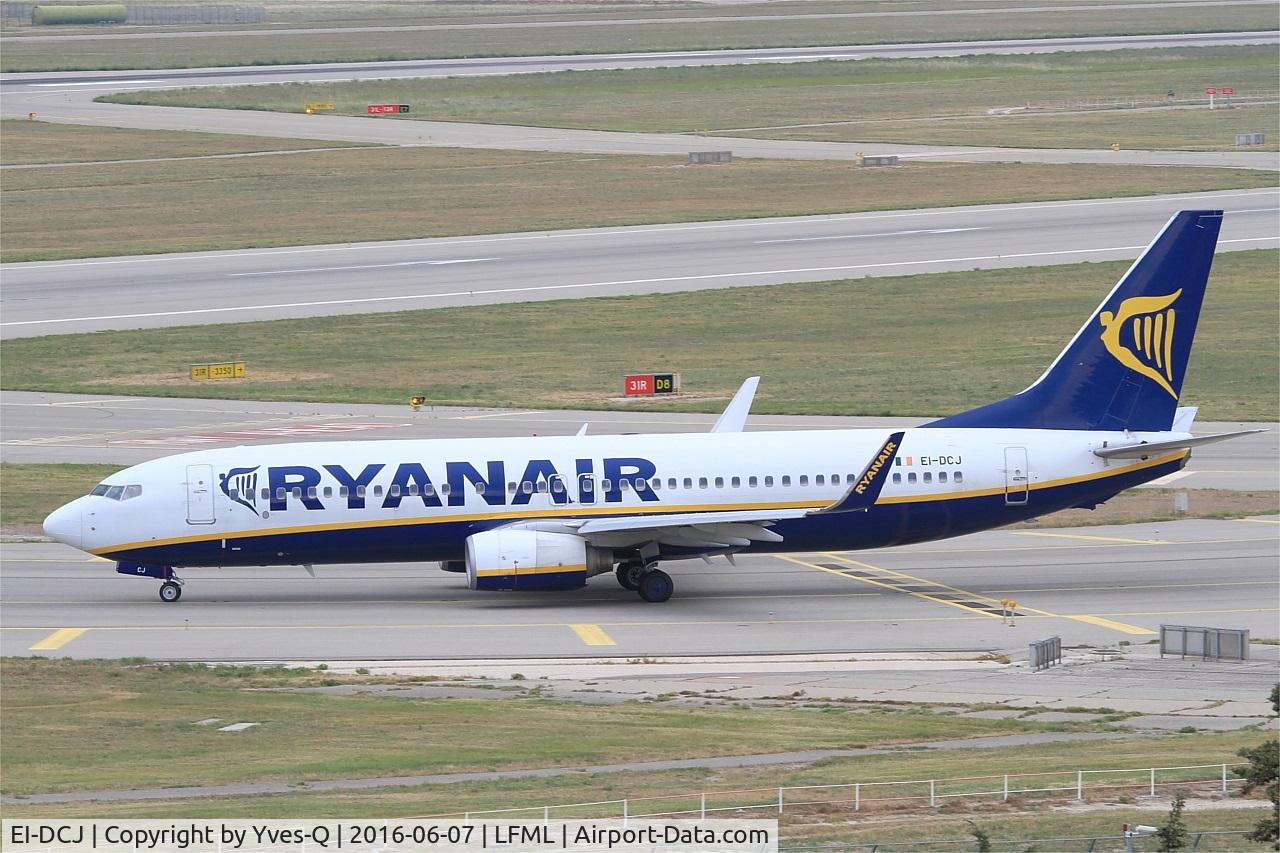 EI-DCJ, 2004 Boeing 737-8AS C/N 33564, Boeing 737-8AS, holding point Rwy 31R, Marseille-Provence Airport (LFML-MRS)