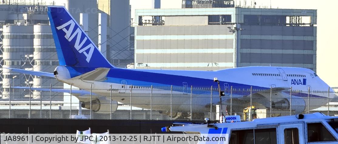 JA8961, 1993 Boeing 747-481D C/N 25644, Stored, waiting for final fate...