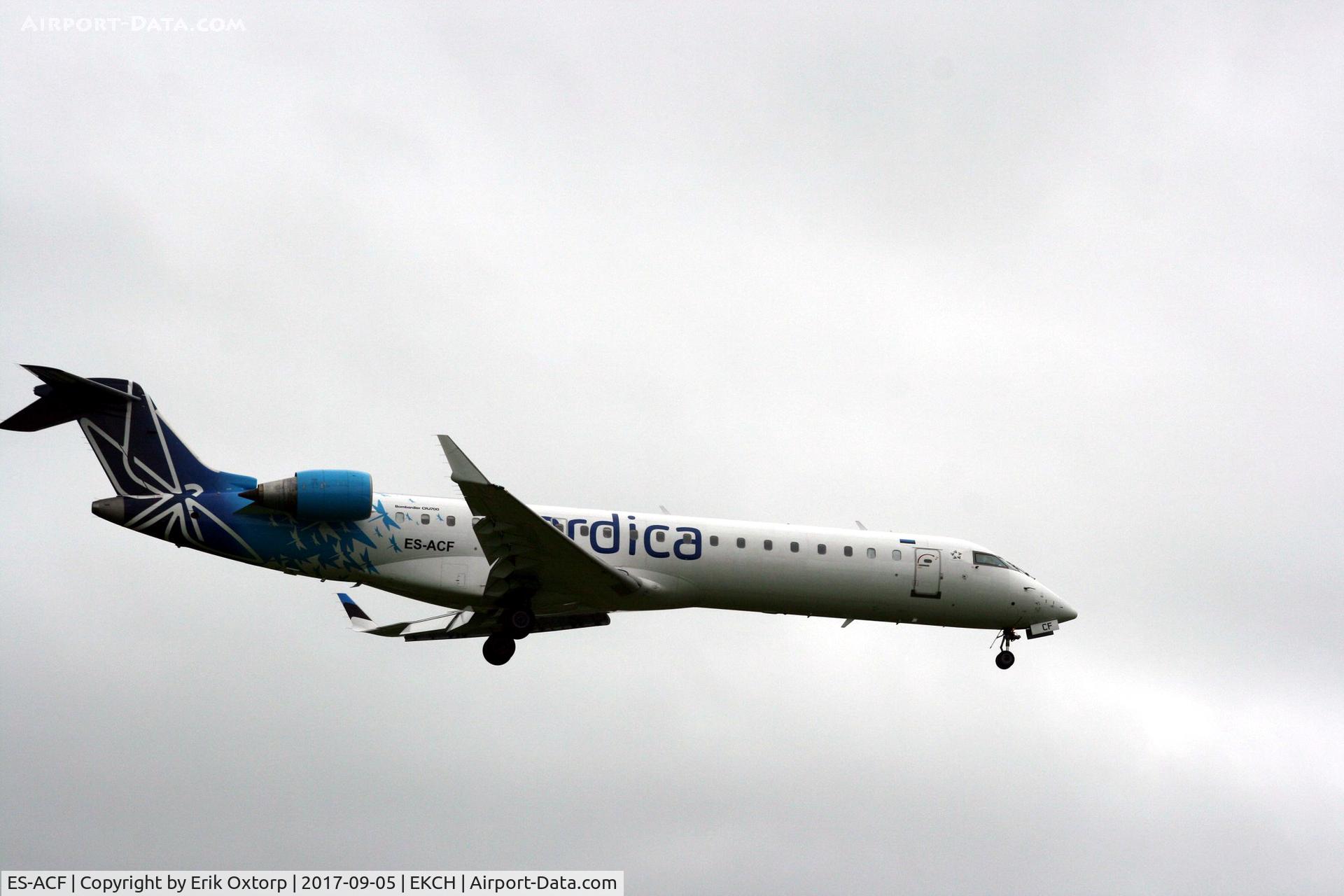 ES-ACF, 2003 Bombardier CRJ-701ER (CL-600-2C10) Regional Jet C/N 10083, ES-ACF operating for SAS. Landing rw 04L