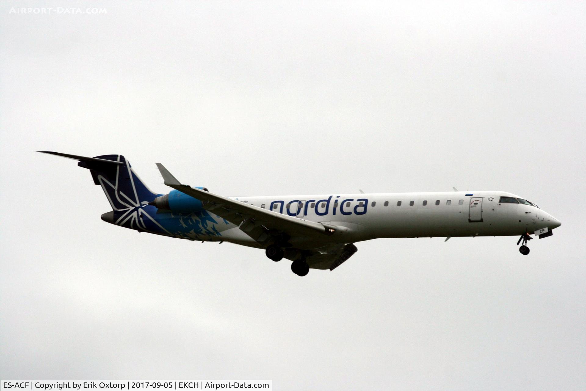 ES-ACF, 2003 Bombardier CRJ-701ER (CL-600-2C10) Regional Jet C/N 10083, ES-ACF operating for SAS. Landing rw 04L
