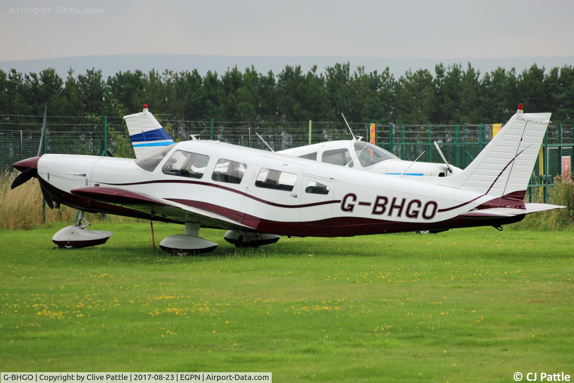 G-BHGO, 1978 Piper PA-32-260 Cherokee Six Cherokee Six C/N 32-7800007, Parked up at Dundee