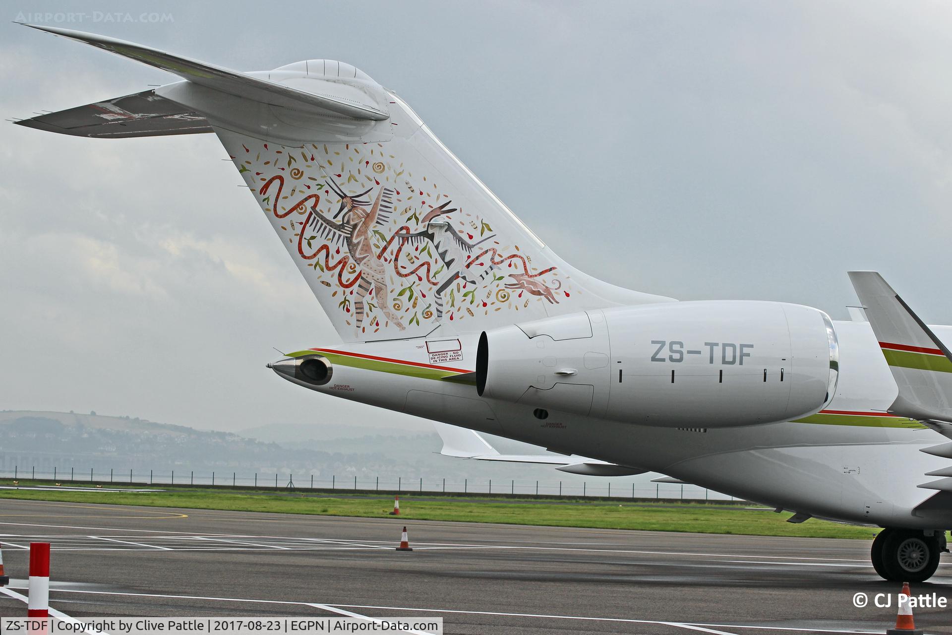 ZS-TDF, 2014 Bombardier BD-700-1A10 Global 6000 C/N 9603, Tail detail at Dundee