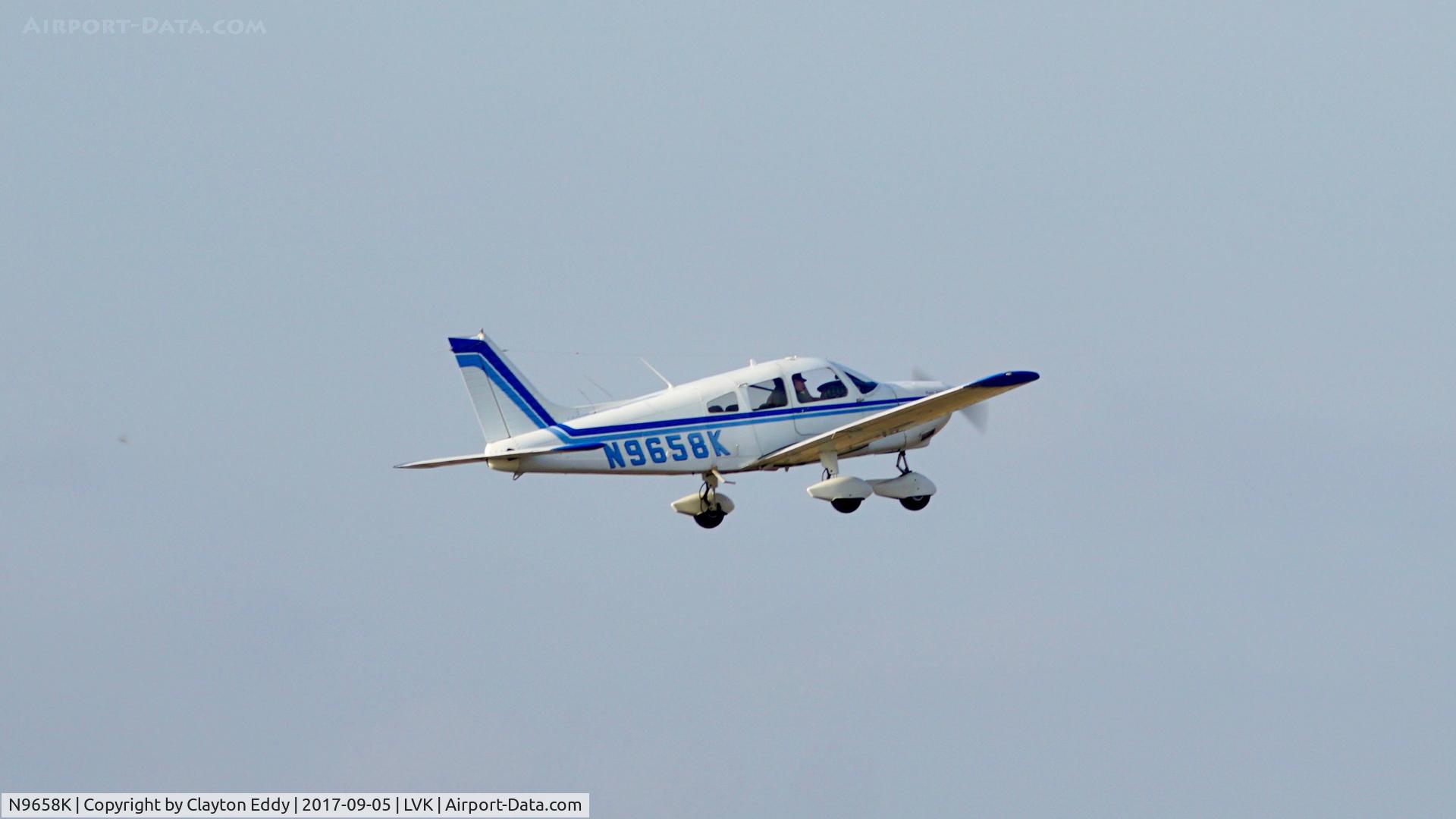 N9658K, 1976 Piper PA-28-181 C/N 28-7690271, Livermore Airport California. 2017.