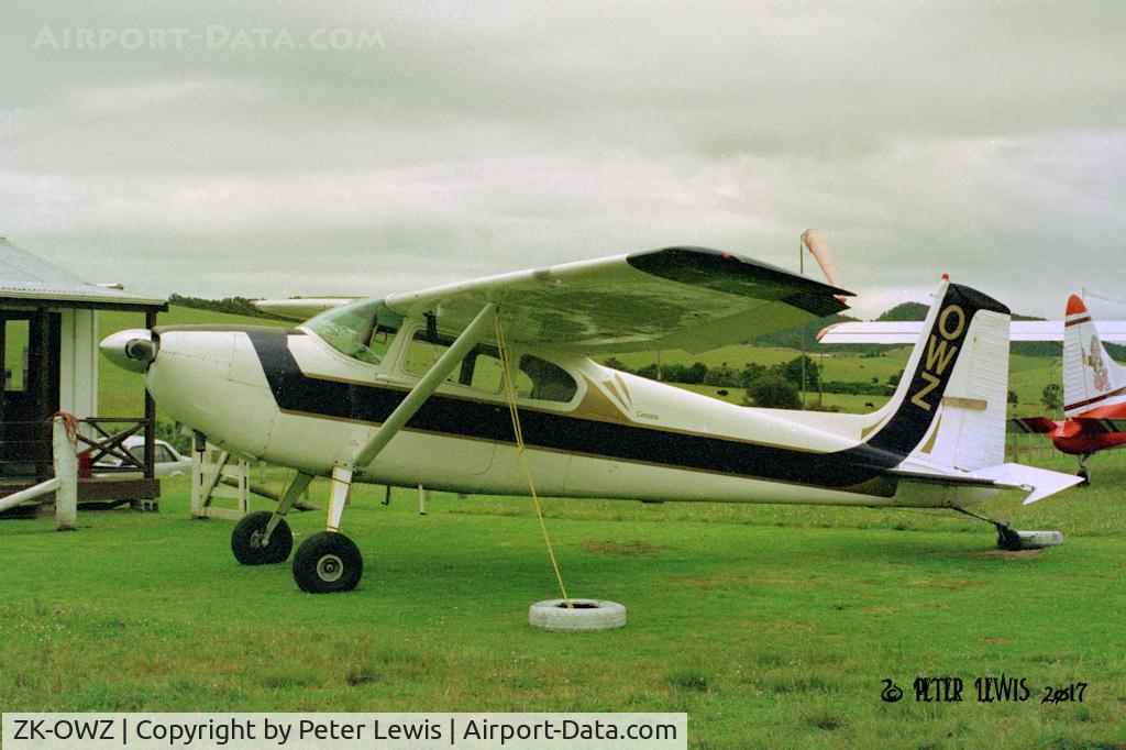 ZK-OWZ, Cessna 180A C/N 32811, Tandem Skydive Ltd., Paihia 1995