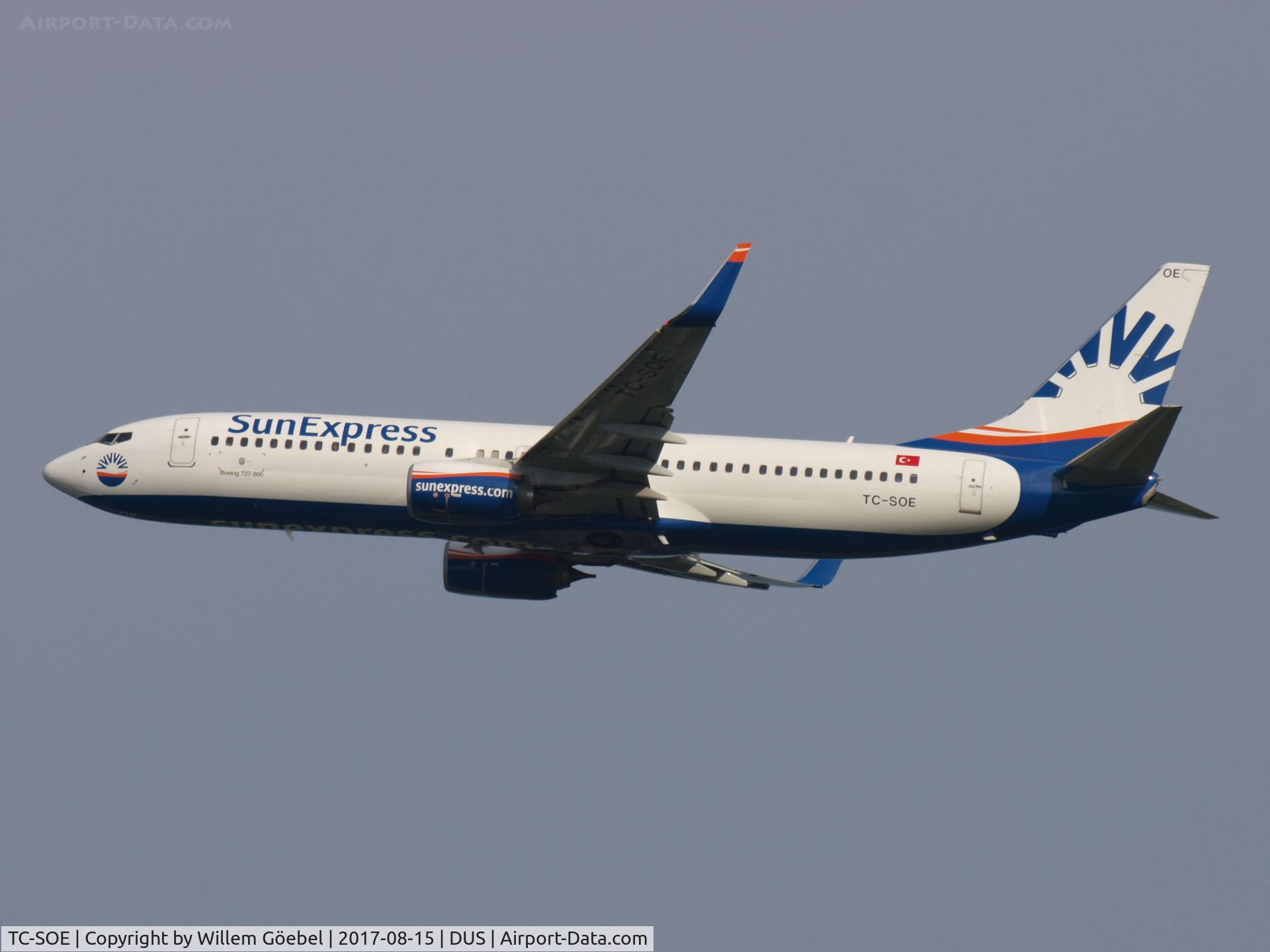 TC-SOE, 2017 Boeing 737-8HC C/N 61177, Take off from Dusseldorf Airport